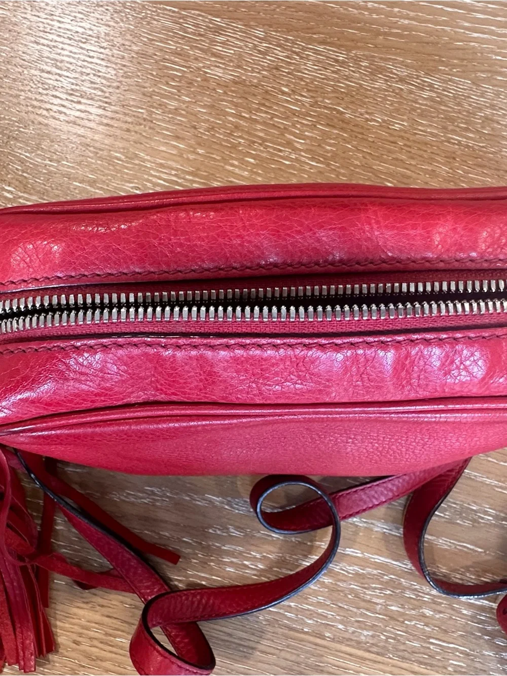 Gucci Red Leather Shoulder Bag with Embossed Double G - Picture 4 of 5